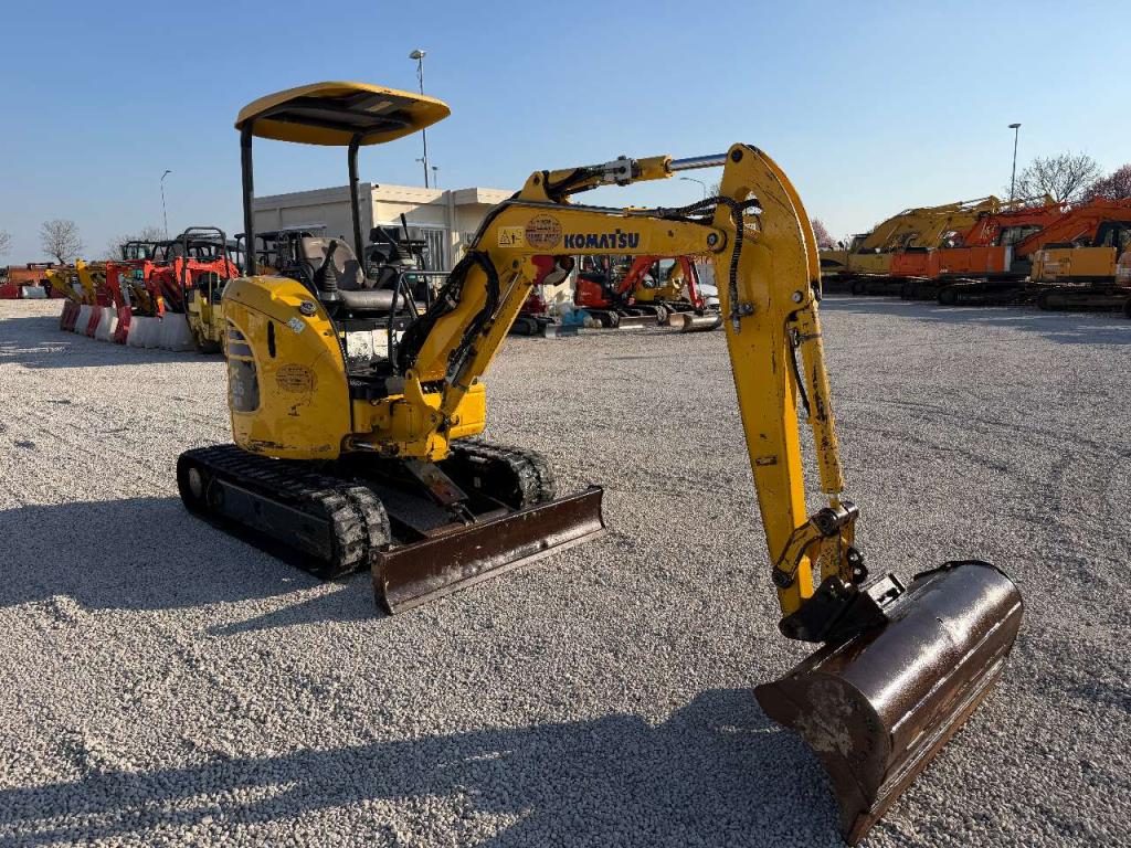 Komatsu PC26 MR-3 Photo 5