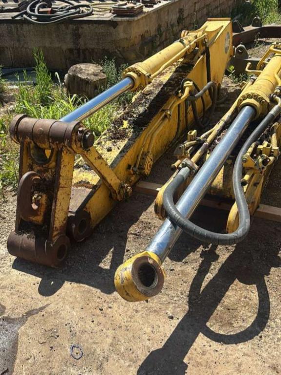 PISTONI E LEVERISMI PER NEW HOLLAND 215 E 245 for New Holland E215 E245 Photo 1