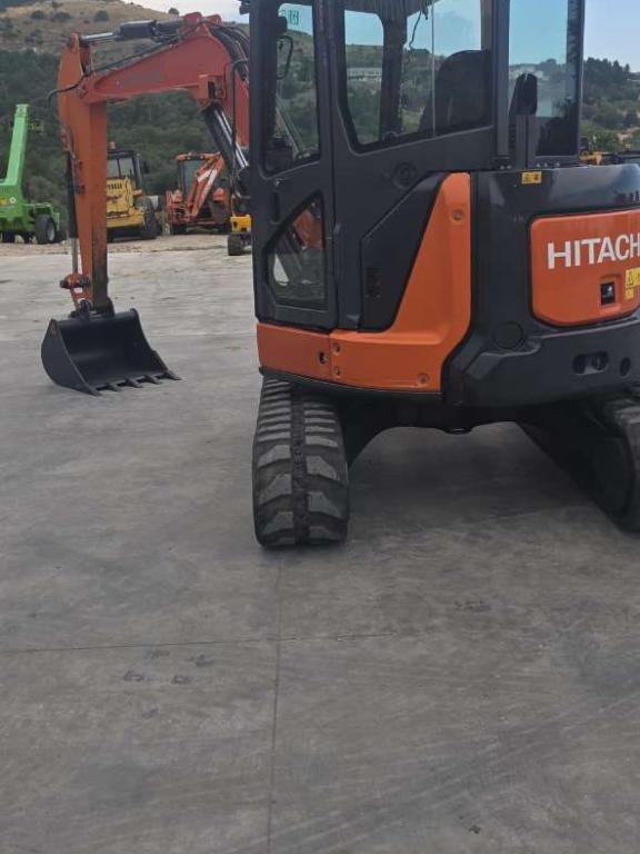 Hitachi ZAXIS 55U Photo 7