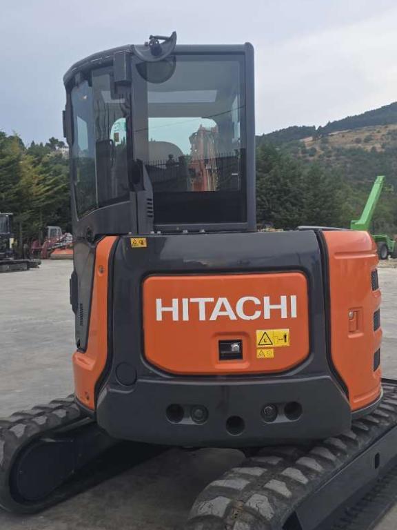 Hitachi ZAXIS 55U Photo 8