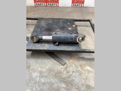Dozer blade cylinder for Hitachi ZX85 sold by Massucco T. Srl Area Ricambi