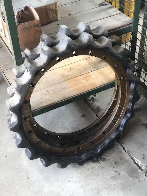 207-27-61210 Sprocket for Komatsu PC340-6 Photo 1