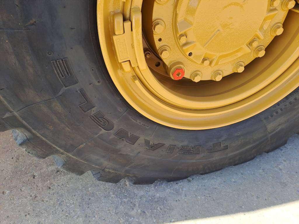 Caterpillar 725C2 Photo 11