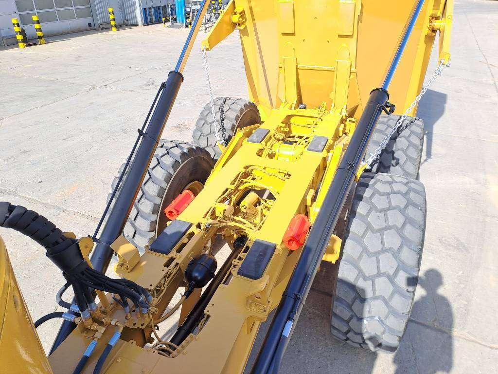 Caterpillar 725C2 Photo 17