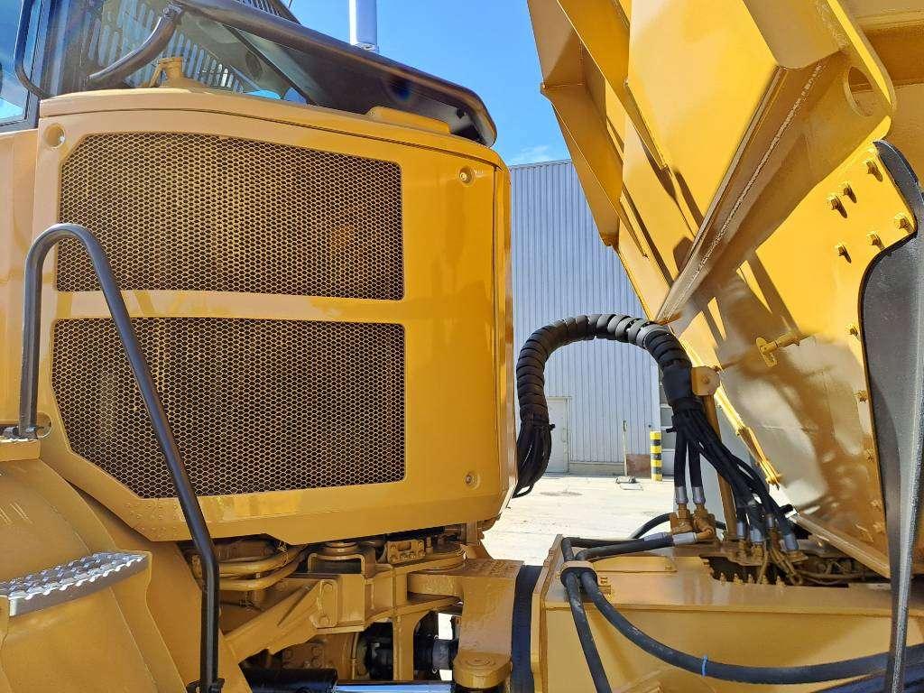 Caterpillar 725C2 Photo 18