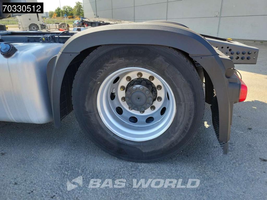 Mercedes-Benz Actros 1851 4X2 BigSpace 2x Tanks M.O.T. Photo 17