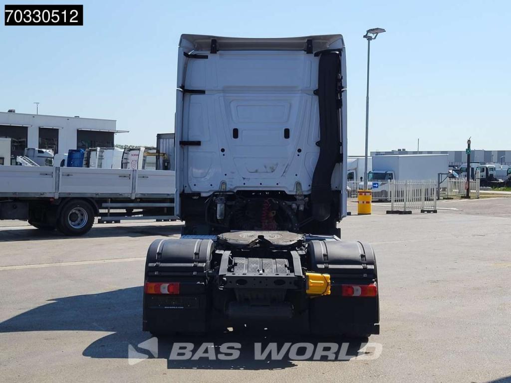 Mercedes-Benz Actros 1851 4X2 BigSpace 2x Tanks M.O.T. Photo 3