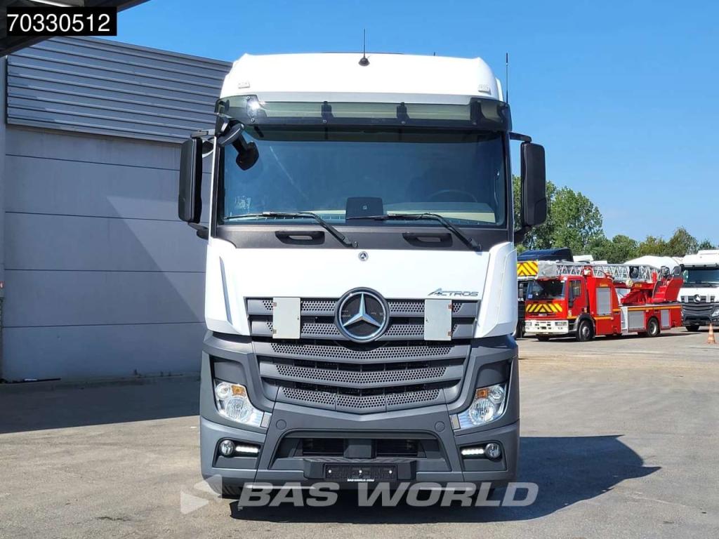 Mercedes-Benz Actros 1851 4X2 BigSpace 2x Tanks M.O.T. Photo 7