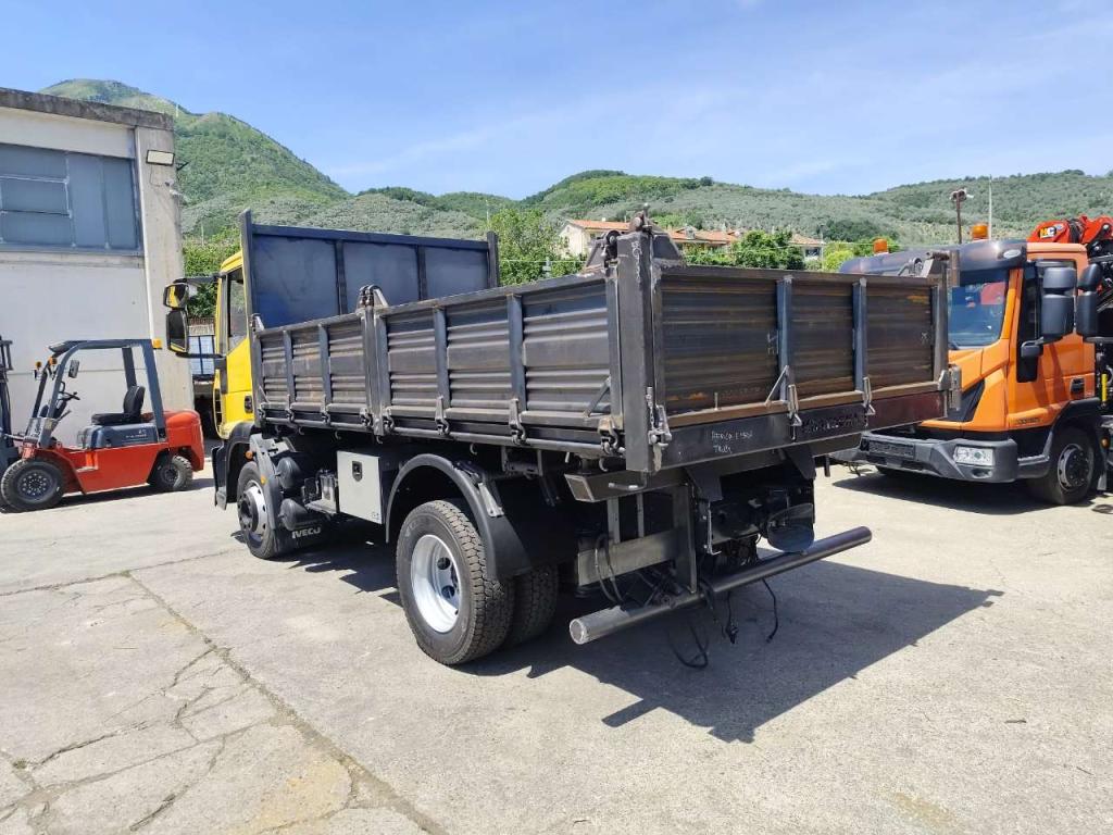 Iveco EUROCARGO 120E28P Photo 6