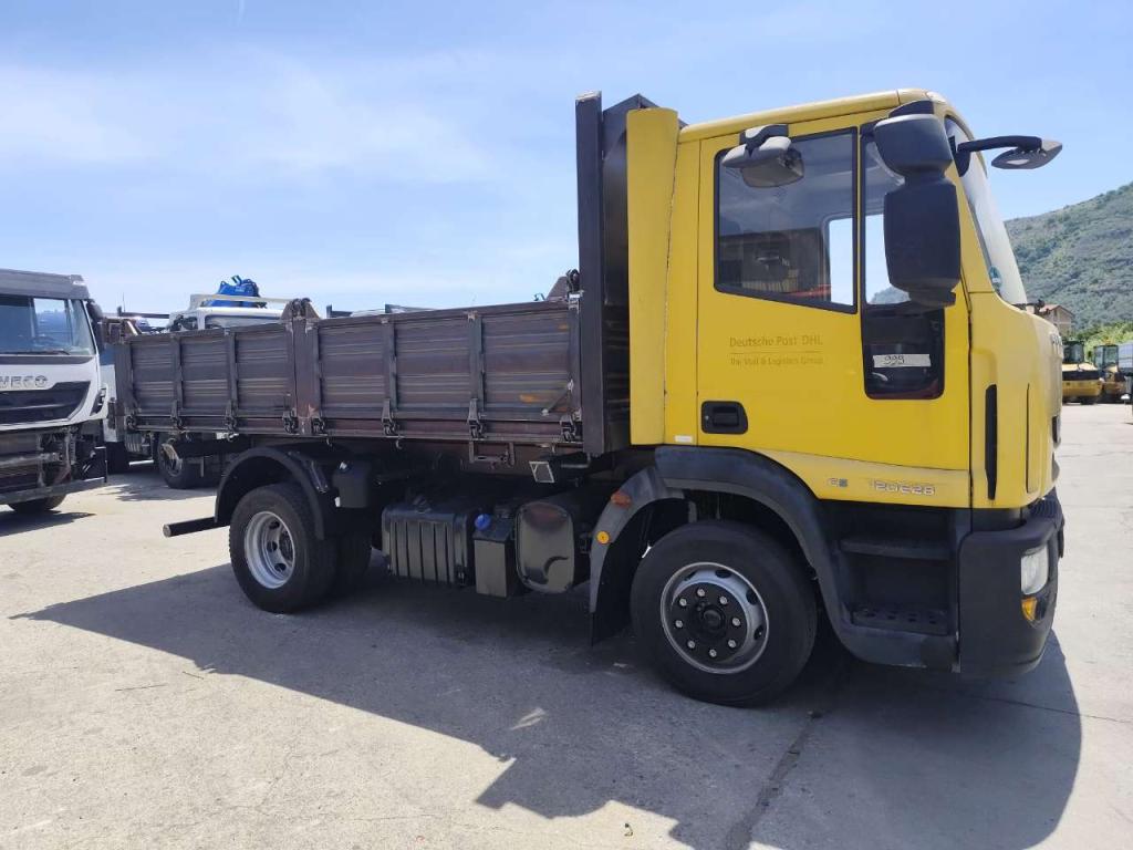 Iveco EUROCARGO 120E28P Photo 9