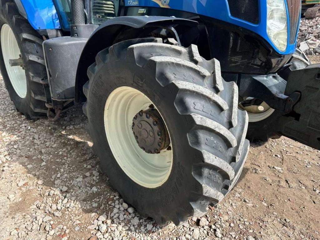 New Holland T7.250 Power Command Photo 10
