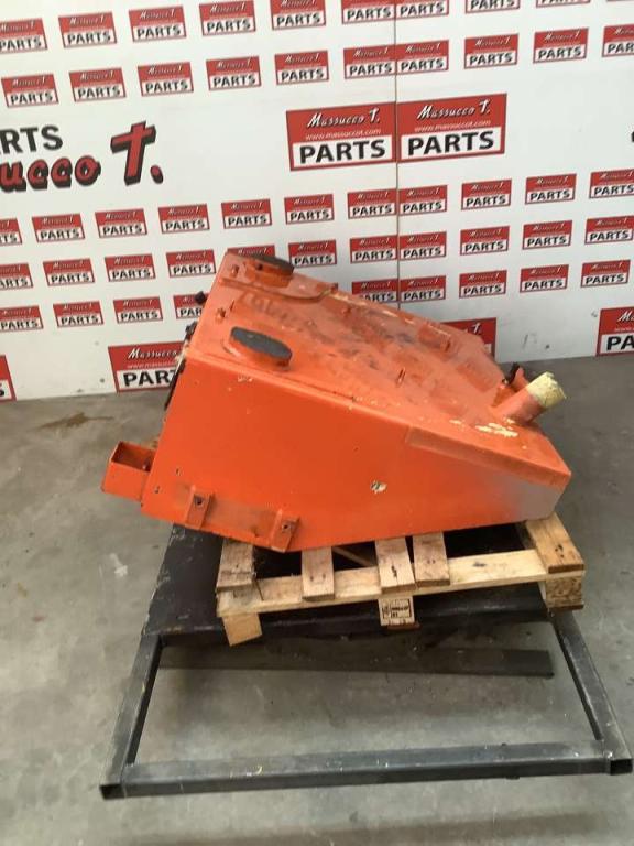 Tank (spare parts) for Hitachi ZW250-6 Photo 2