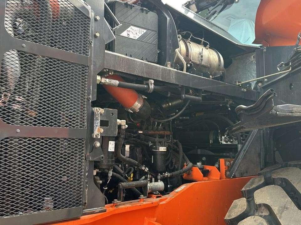 Hitachi ZW310-6 Photo 11