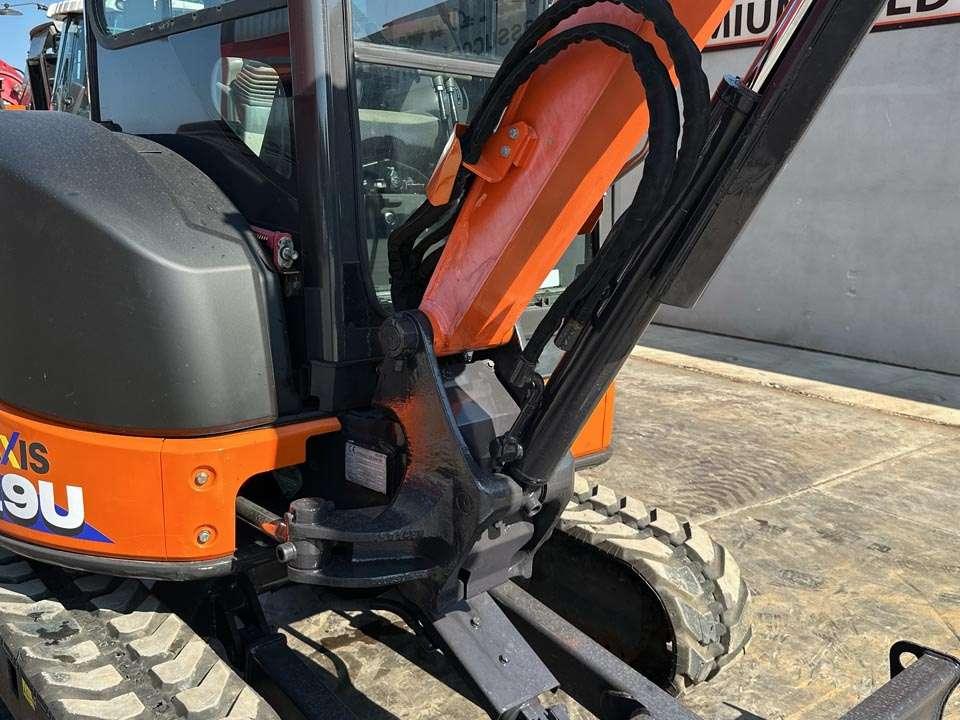 Hitachi ZX29U-3 CLR Photo 8
