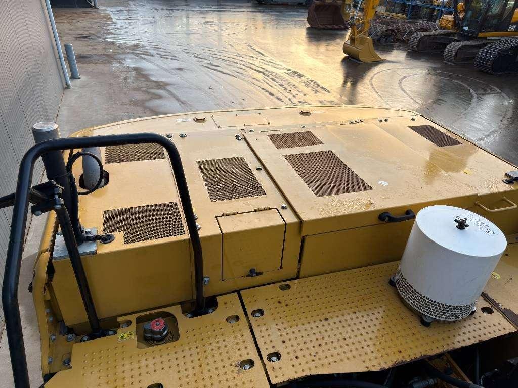 Caterpillar 323 07B Photo 21