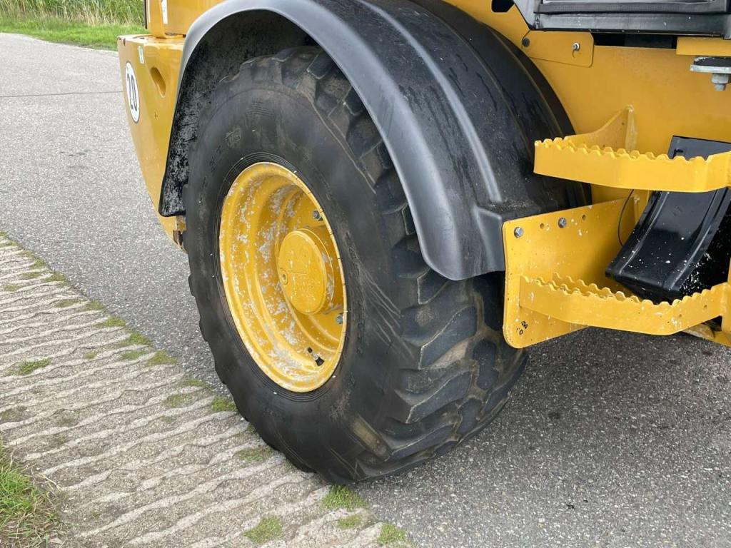 Caterpillar 908 Photo 14