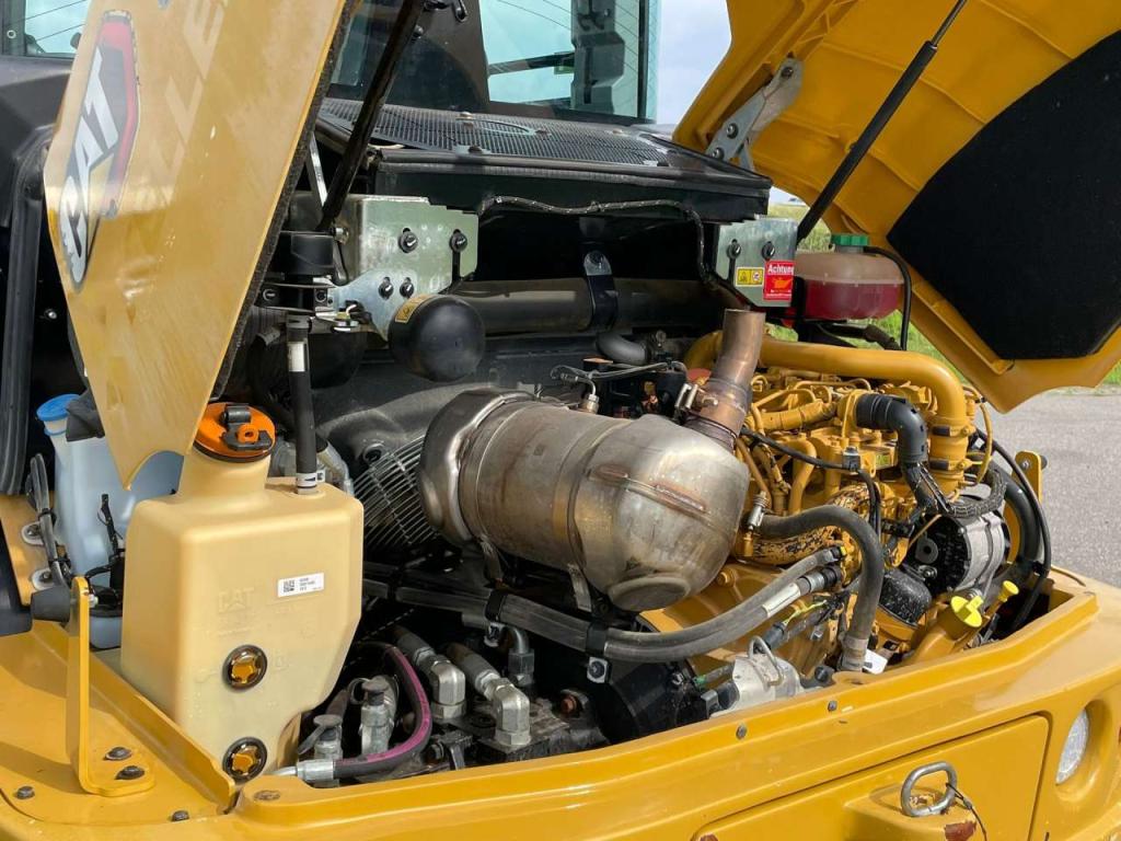 Caterpillar 908 Photo 26