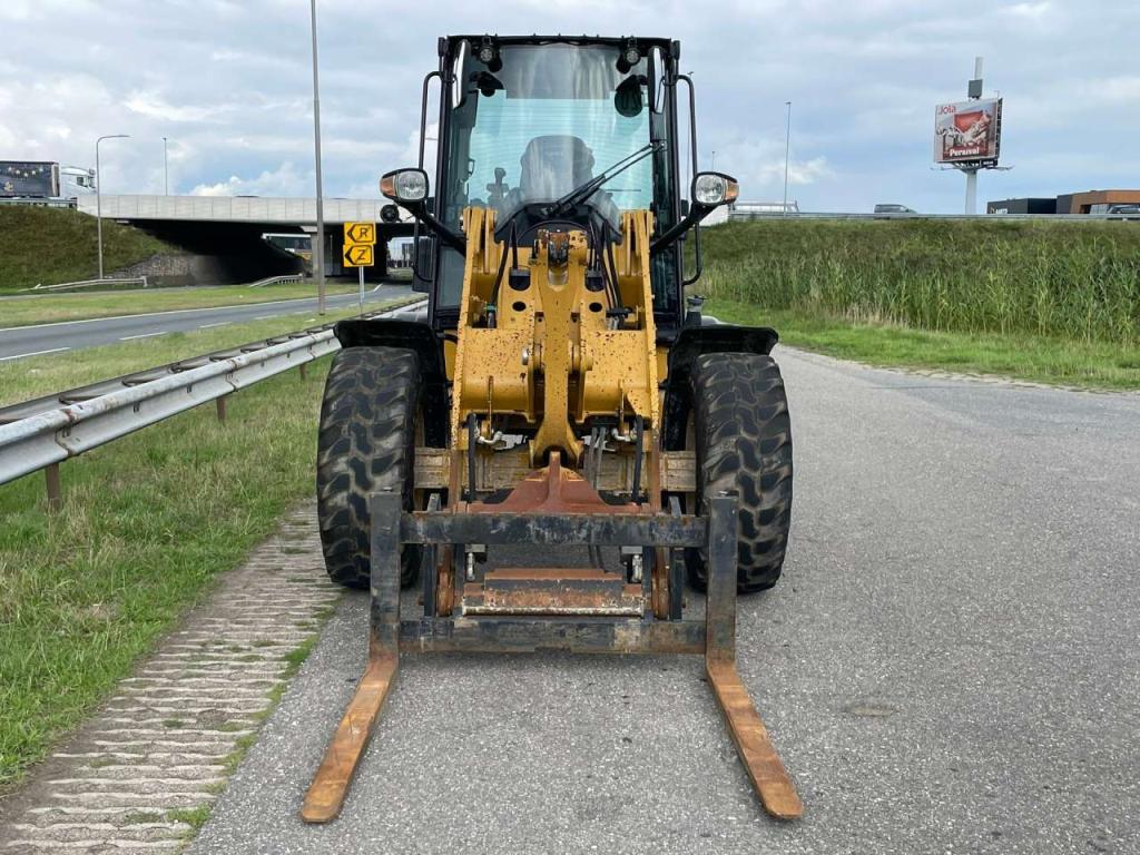 Caterpillar 908 Photo 8