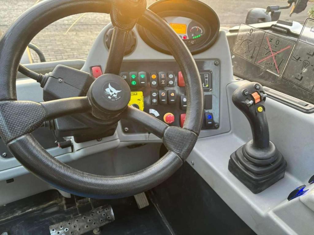 Bobcat TL38-70HF Photo 6