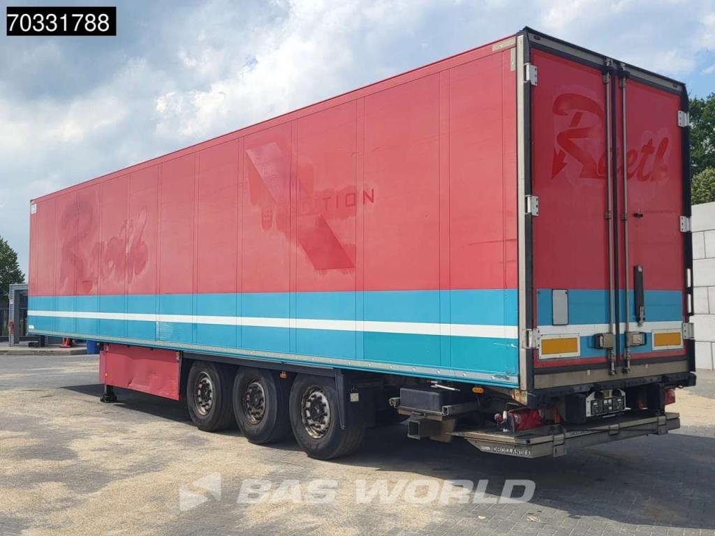 Schmitz SCB*S3B Tailgate Lift Axle 250x270cm Photo 2