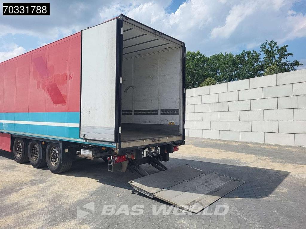 Schmitz SCB*S3B Tailgate Lift Axle 250x270cm Photo 9