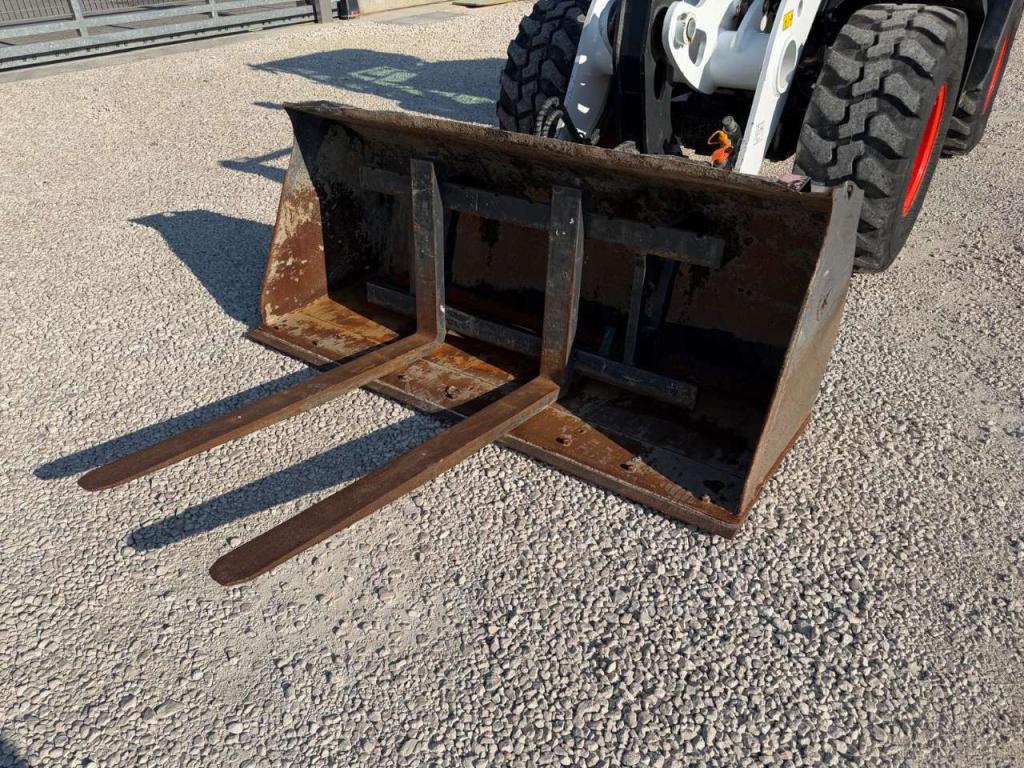 Bobcat L85 Photo 12