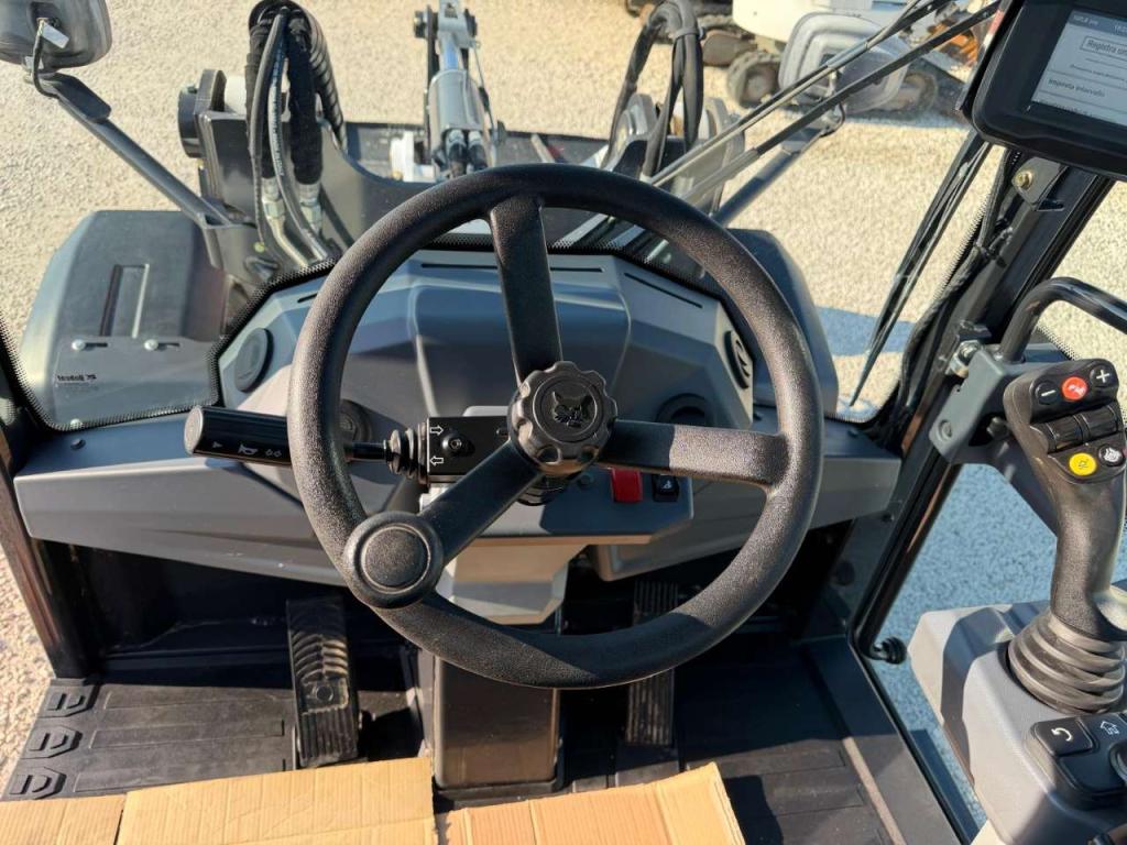 Bobcat L85 Photo 8