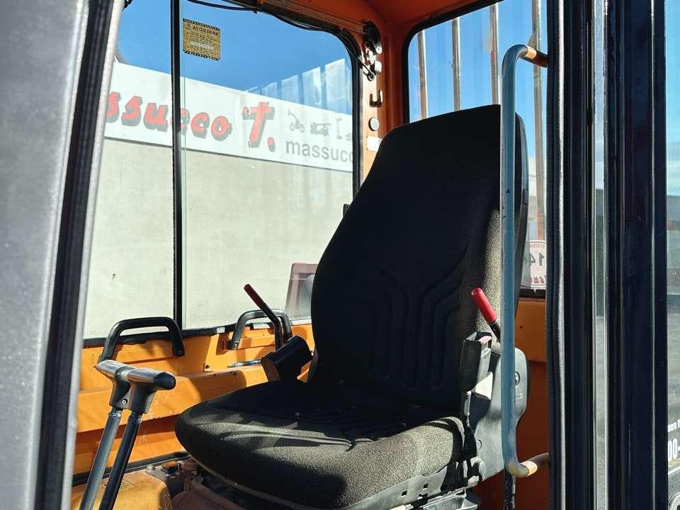 Yanmar C50R-3A Photo 10