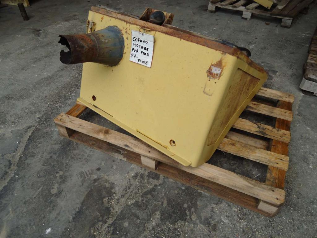 Hood and body panel for Fiat Allis FL10E Photo 3