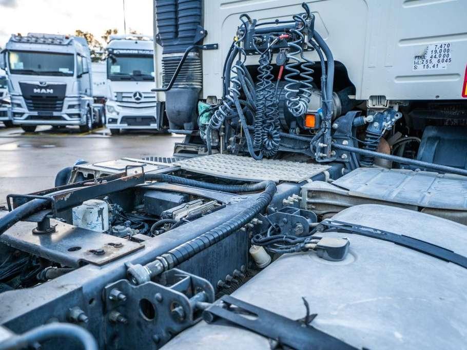 Volvo FMX 460 GLOB + HYDR Photo 7
