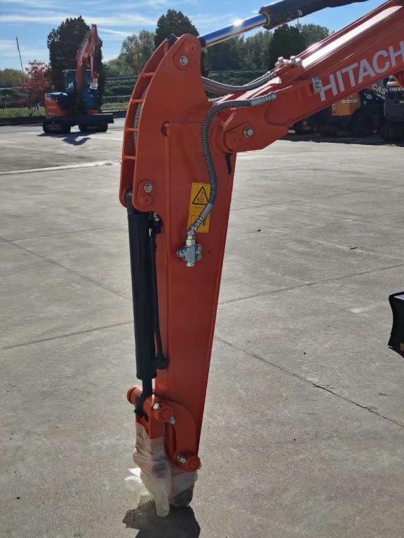 Hitachi ZX 26U-6 YR Photo 10