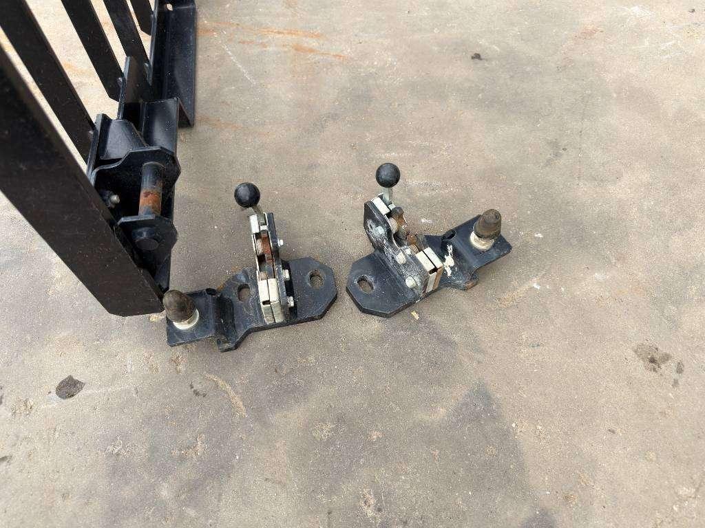 Undercarriage for Caterpillar 313 / 320GC / 323 / 325 / 330GC / 330 NG / 330 / 3 Photo 4