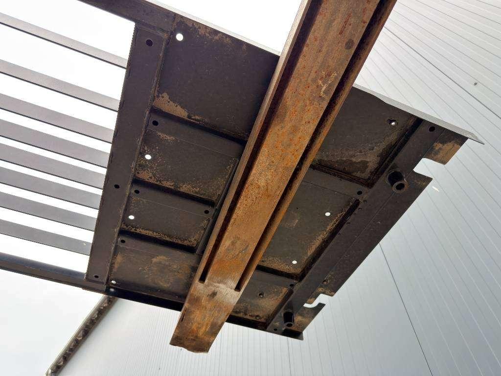 Undercarriage for Caterpillar 313 / 320GC / 323 / 325 / 330GC / 330 NG / 330 / 3 Photo 7