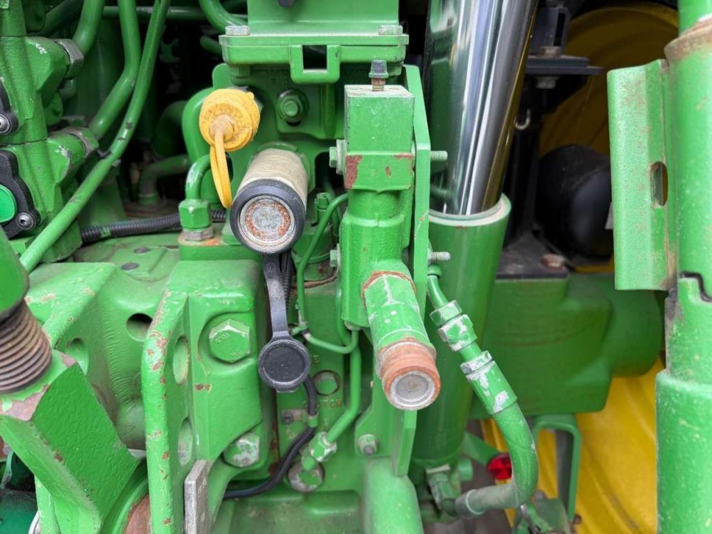 John Deere 6175R Photo 25