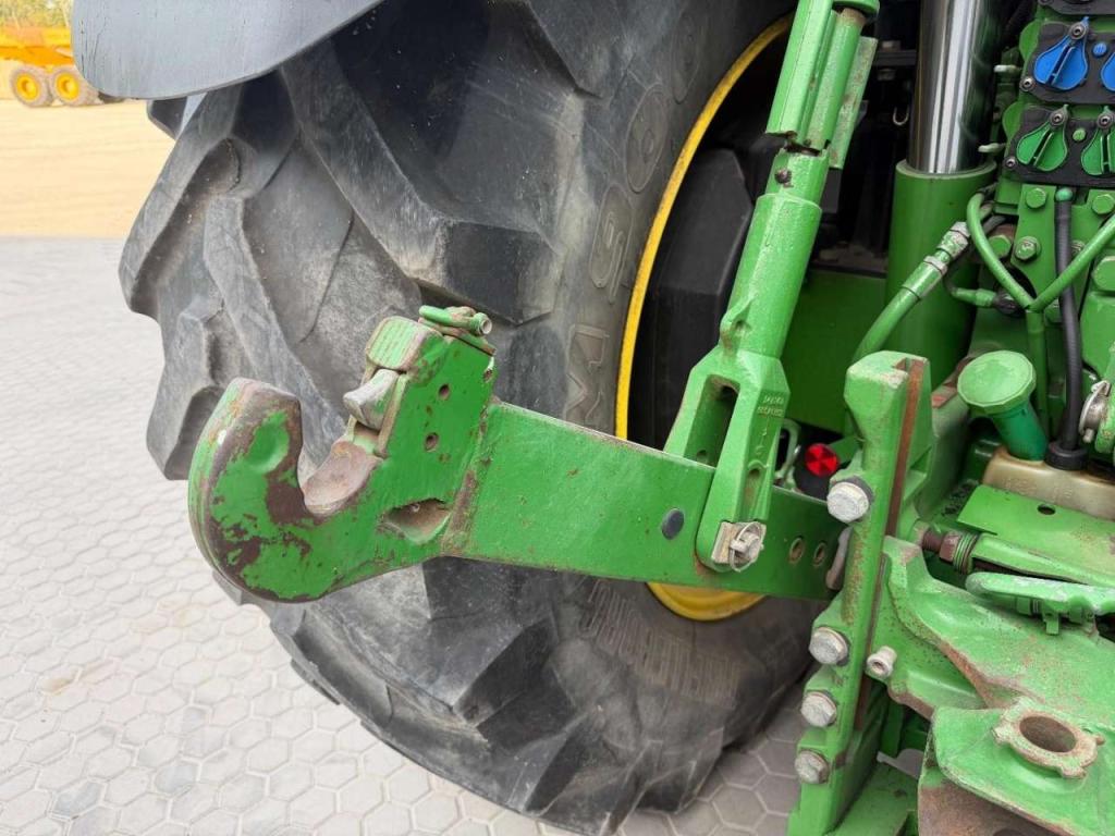 John Deere 6175R Photo 28