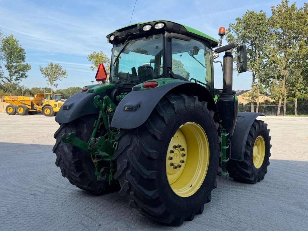 John Deere 6175R Photo 6