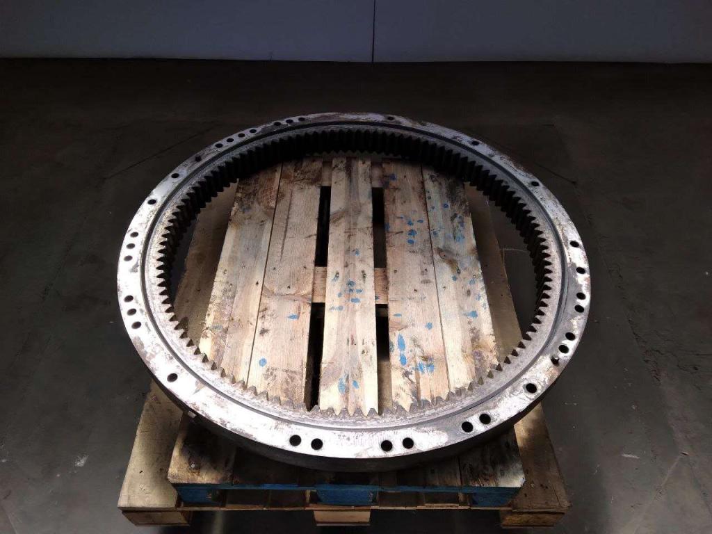 Slewing ring Photo 1