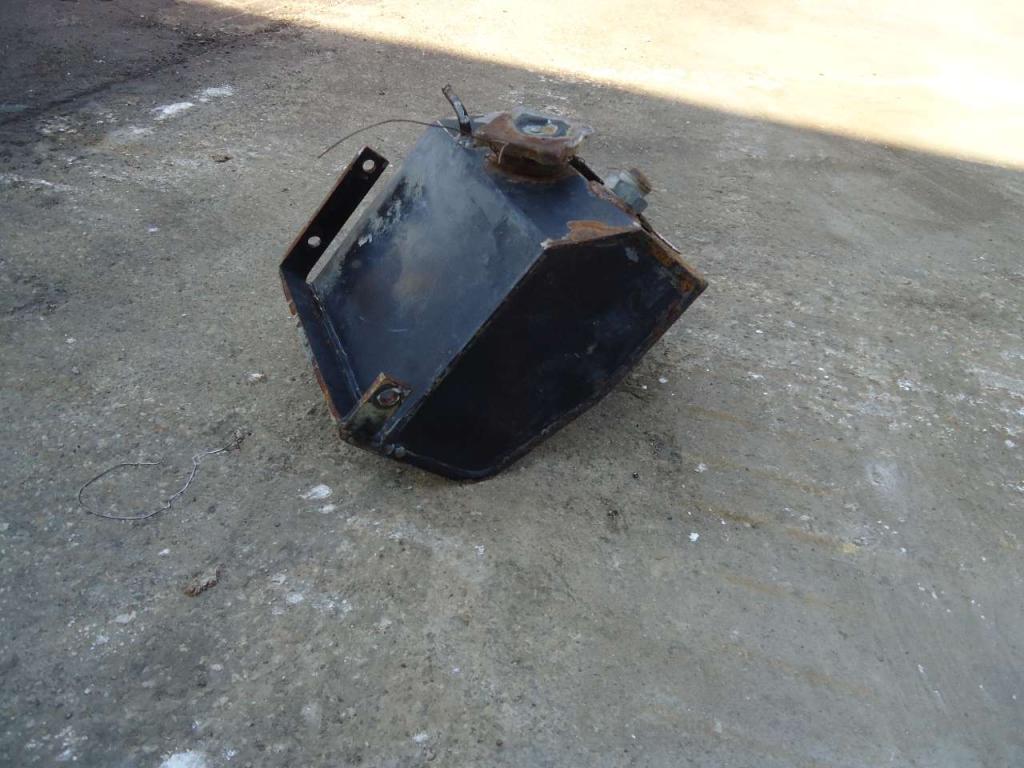 Water tank for Fiat Hitachi W130 Photo 1
