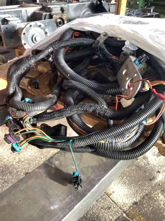Wiring for Bobcat 753 Photo 4
