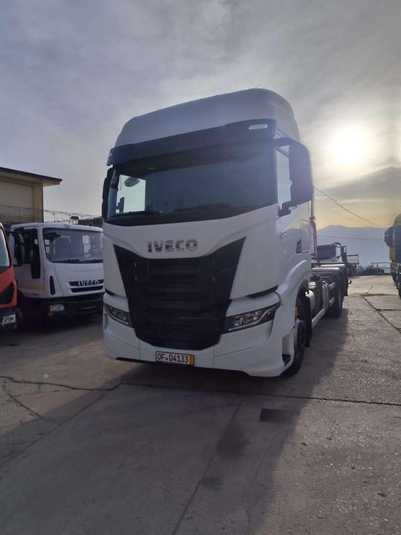 Iveco S-WAY 510 AS Photo 1