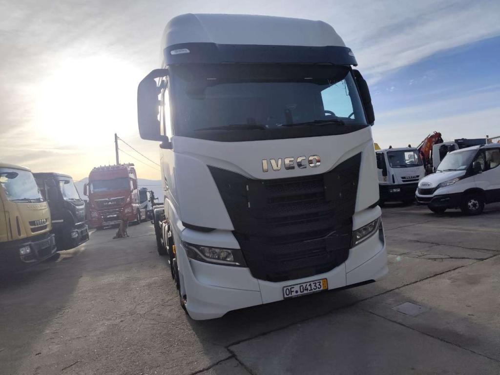 Iveco S-WAY 510 AS Photo 22
