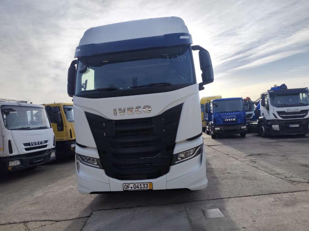 Iveco S-WAY 510 AS Photo 24