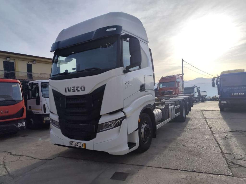 Iveco S-WAY 510 AS Photo 25