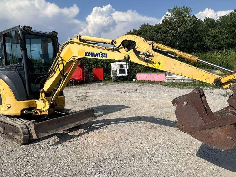 Komatsu PC27 MR2 Photo 3