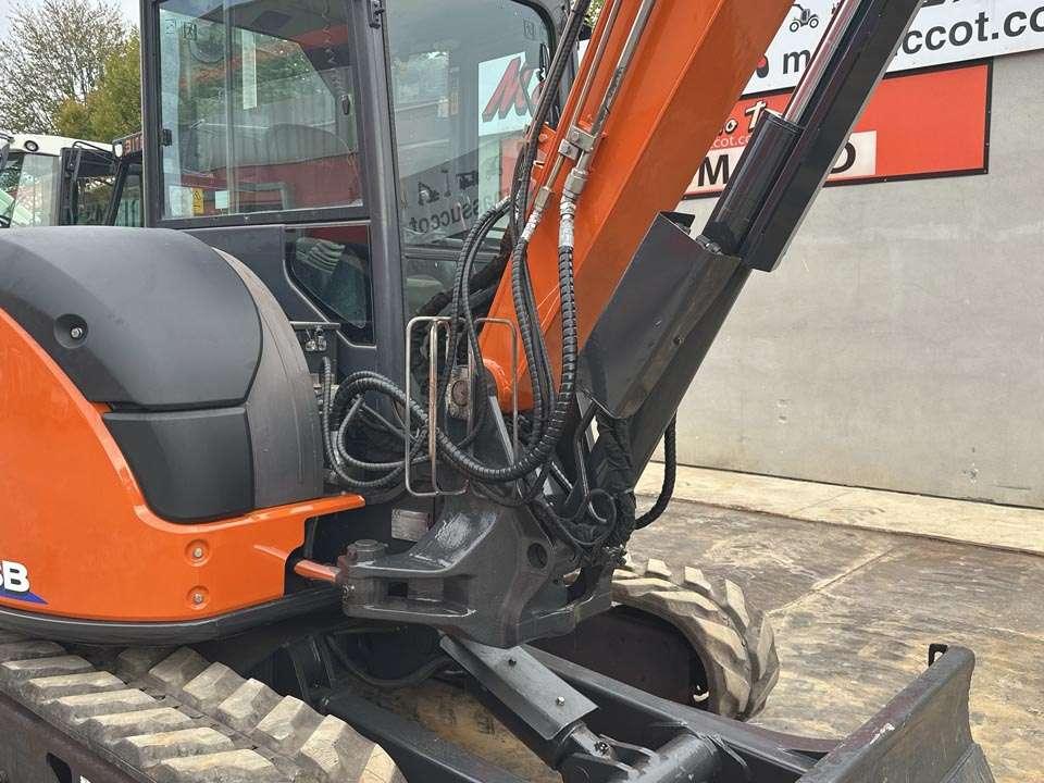 Hitachi ZX65USB-5 CLR Photo 7