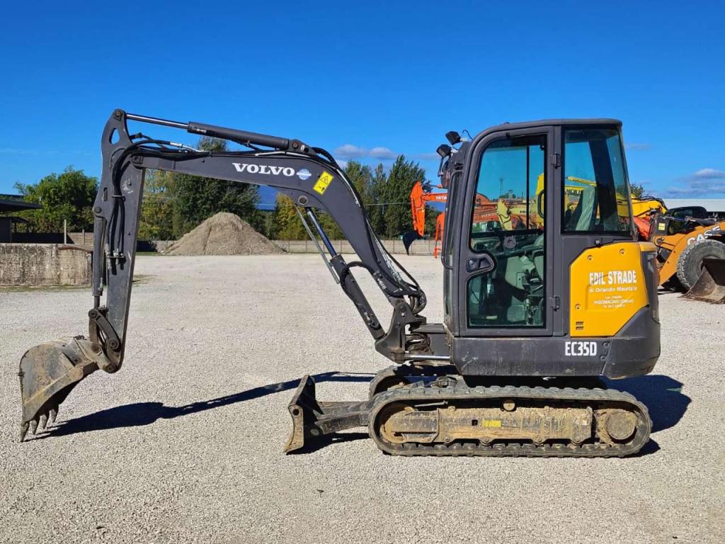 Volvo EC35D Photo 1