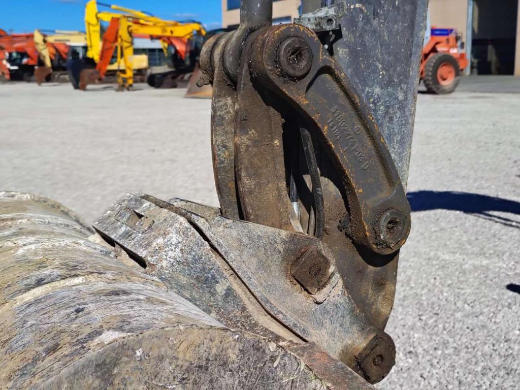 Volvo EC35D Photo 17