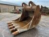Large Bucket CW70 - CAT 365 Digging bucket Photo 4 thumbnail
