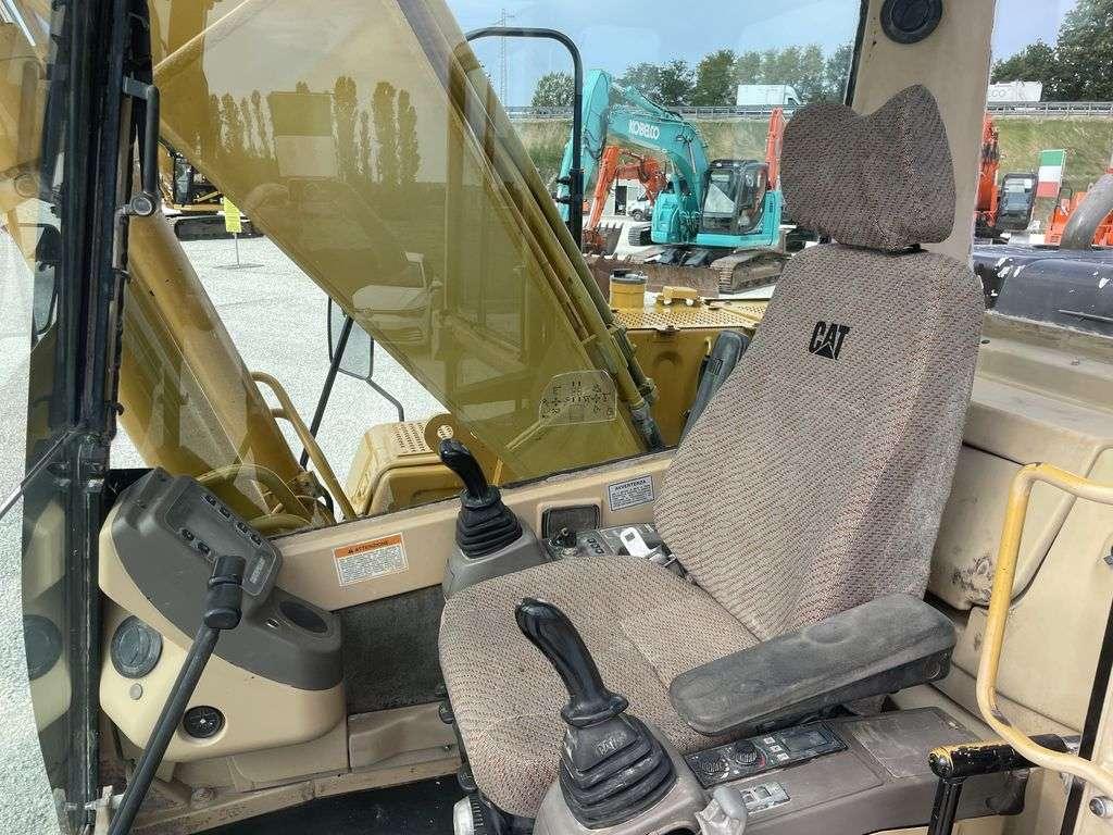 Caterpillar 320BS Photo 3