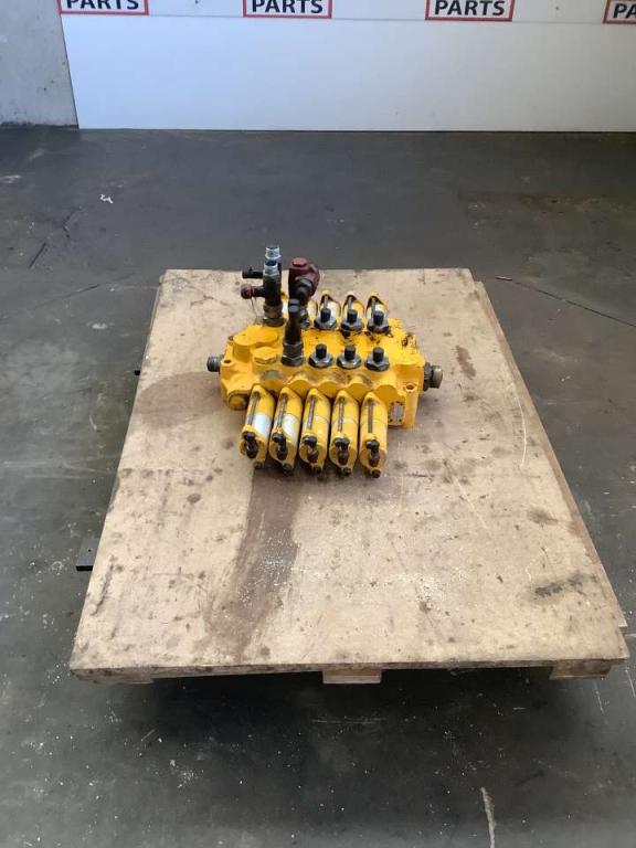 Hydraulic distributor for Kalmar 12-600 Photo 2